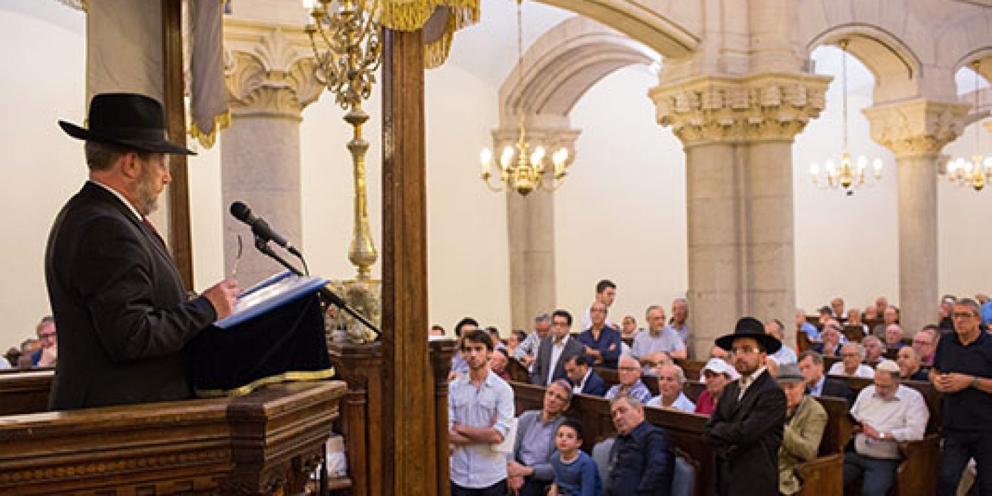 Selbstmord vor der Synagoge | Jüdische Allgemeine