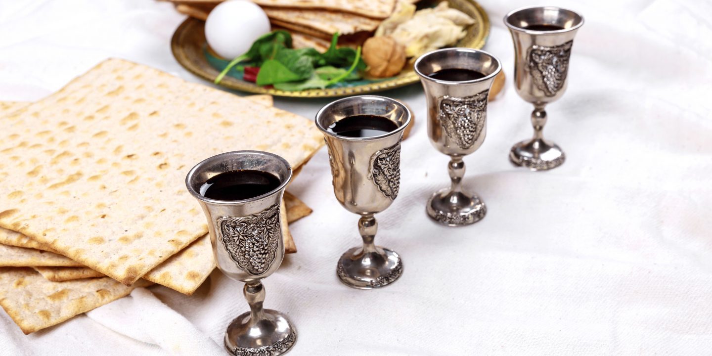 С Праздником Песах