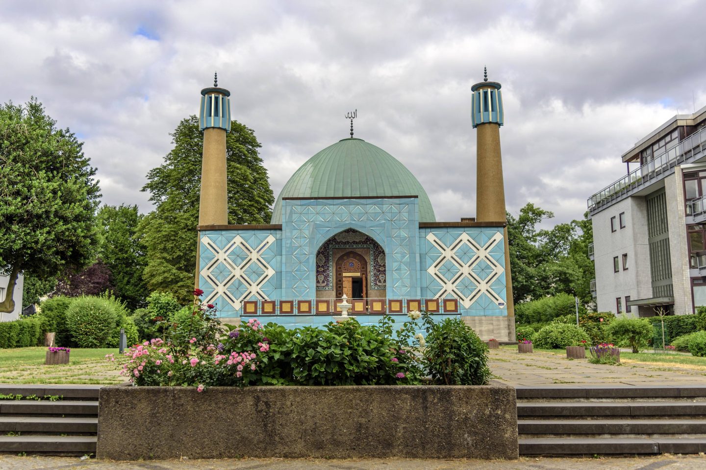 Die Imam Ali Moschee Des Islamische Zentrums Hamburg Hamburg 17 06 die-imam-ali-moschee-des-islamische-zentrums-hamburg-hamburg-17-06