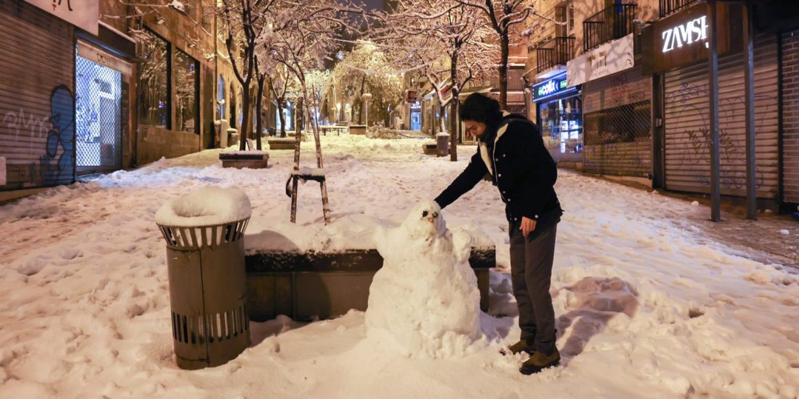 Über Nacht weiß gepudert: Schnee in der Ben-Yehuda-Straße in Jerusalem