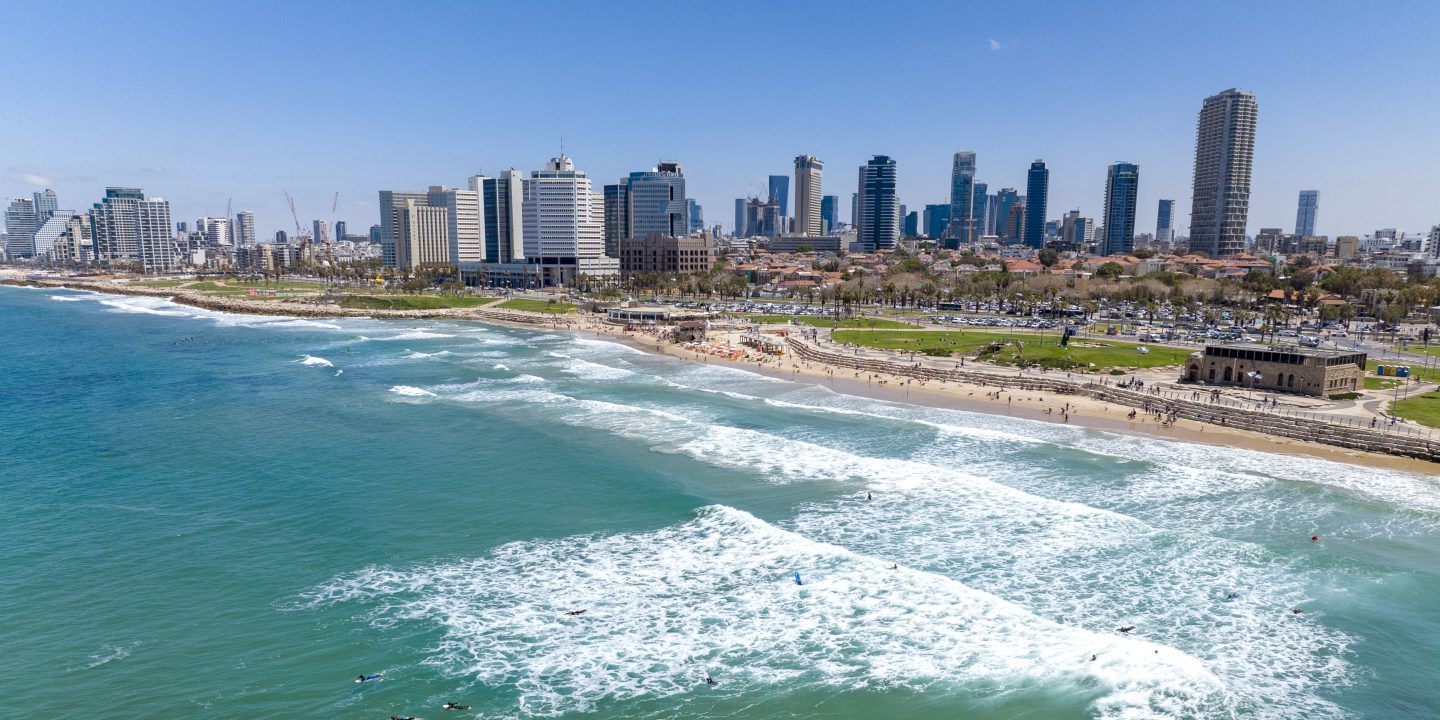 Zwischen Strand und Schutzbunker: Ein mulmiger Kurztrip nach Tel Aviv