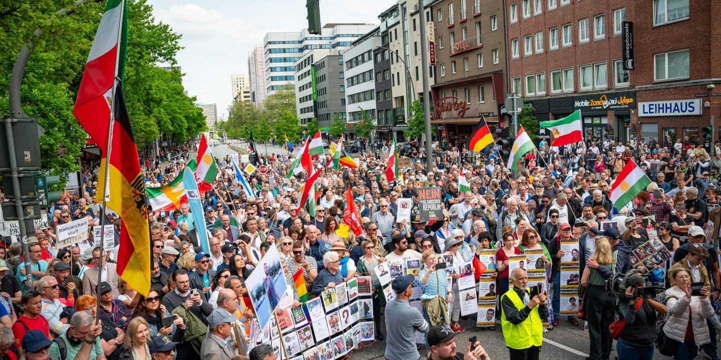 1000 Menschen Bei Anti Kalifat Demo J dische Allgemeine 1000-menschen-bei-anti-kalifat-demo-j-dische-allgemeine