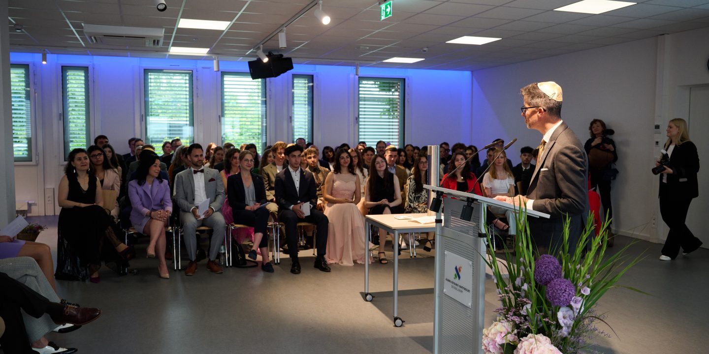 Erstes Abi am AlbertEinsteinGymnasium Jüdische Allgemeine
