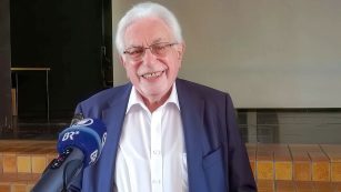 Shlomo Graber anlässlich eines Vortrags in einer Schule in Rosenheim im Jahr 2017.