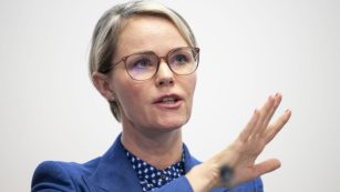 Regierungsrätin und Vorsteherin der Gesundheitsdirektion Natalie Rickli lehnte die unverbindliche Anfrage des Bundes ab, 20 Kinder aus Gaza in der Schweiz aufzunehmen.