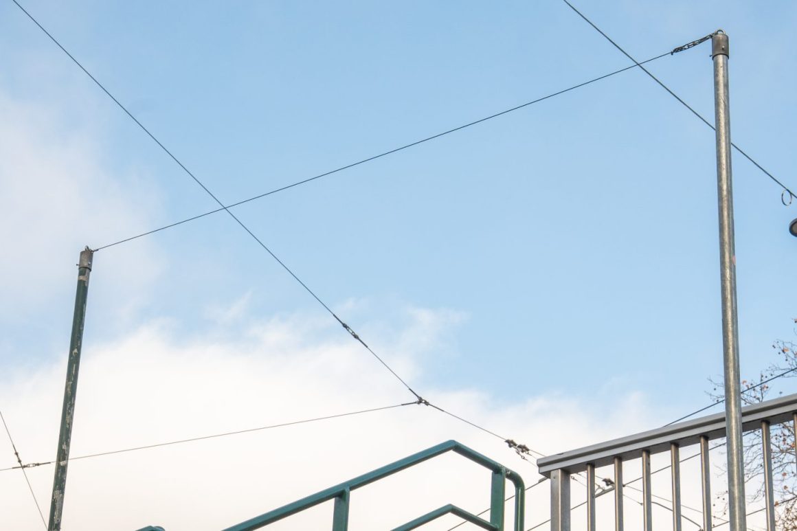 Der Eruv in Zürich ist für religiöse Jüdinnen und Juden eine Erleichterung an Schabbat.