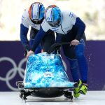 Adam Edelman (rechts) und Menachem Chen fuhren im Zweierbob-Wettkampf am Montag, dem 16. Februar 2026, bei den Olympischen Winterspielen 2026 in Cortina d'Ampezzo für Israel.