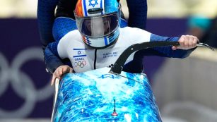 Adam Edelman und Menachem Chen traten am Montag im Zweierbob für Israel an den Olympischen Winterspielen an.