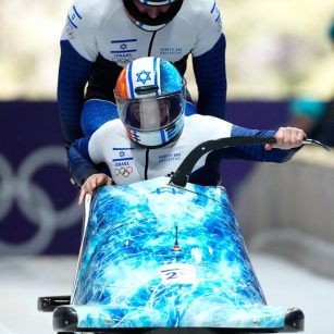 Adam Edelman und Menachem Chen traten am Montag im Zweierbob für Israel an den Olympischen Winterspielen an.