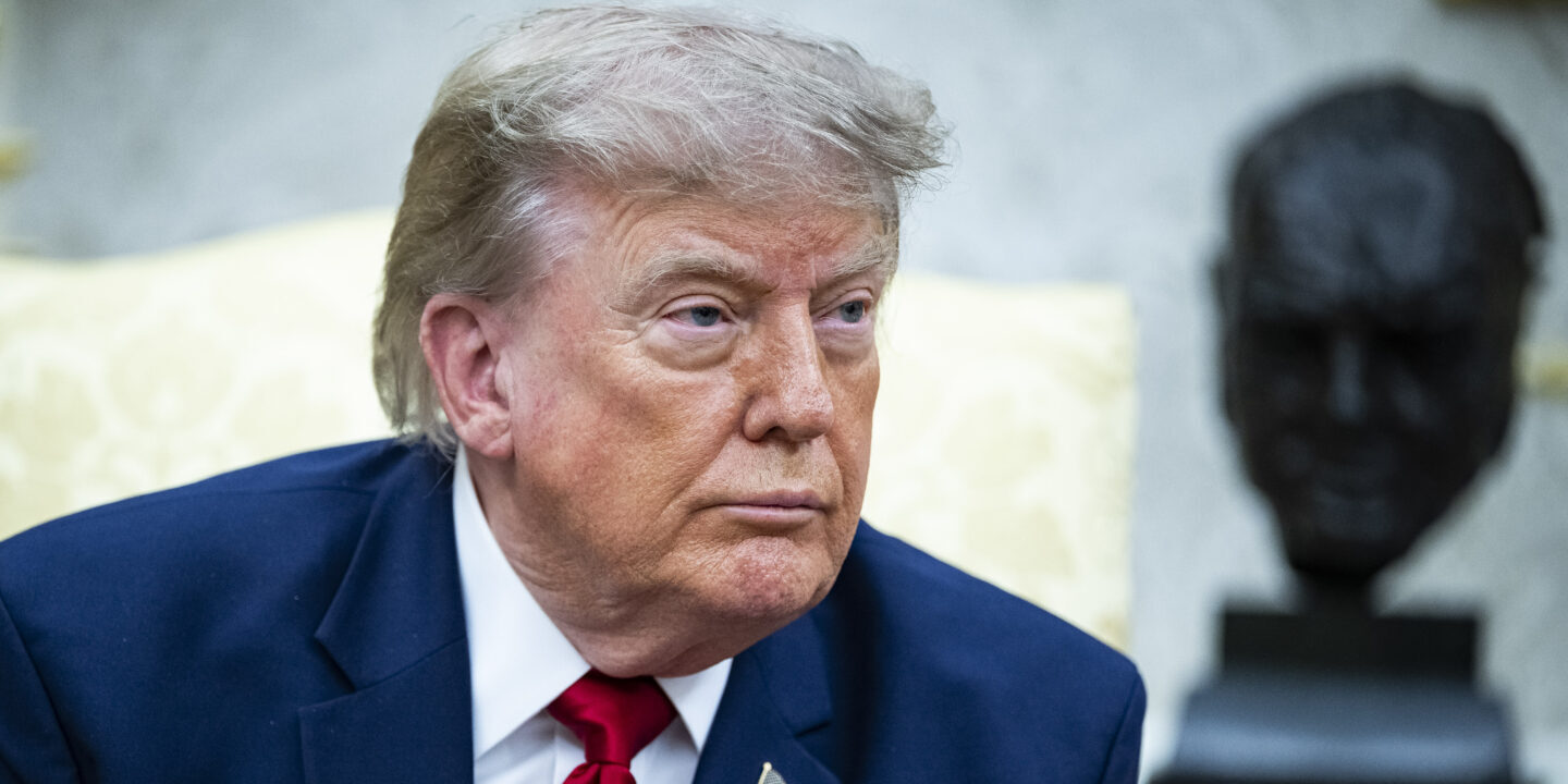 Trump droht Iran mit noch härteren Angriffen – USA setzen Luftschläge und Seeblockade fort