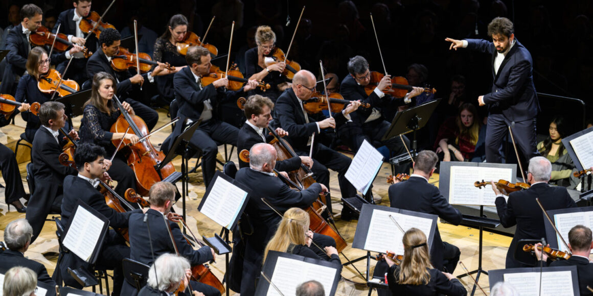 Münchner Philharmoniker: Antrittskonzert von Lahav Shani