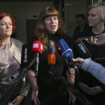 Bettina König (SPD), Kerstin Wolter (Die Linke) und Nina Stahr (Grüne, v.l.) vor dem ersten Vorsondierungsgespräch, 1. Oktober